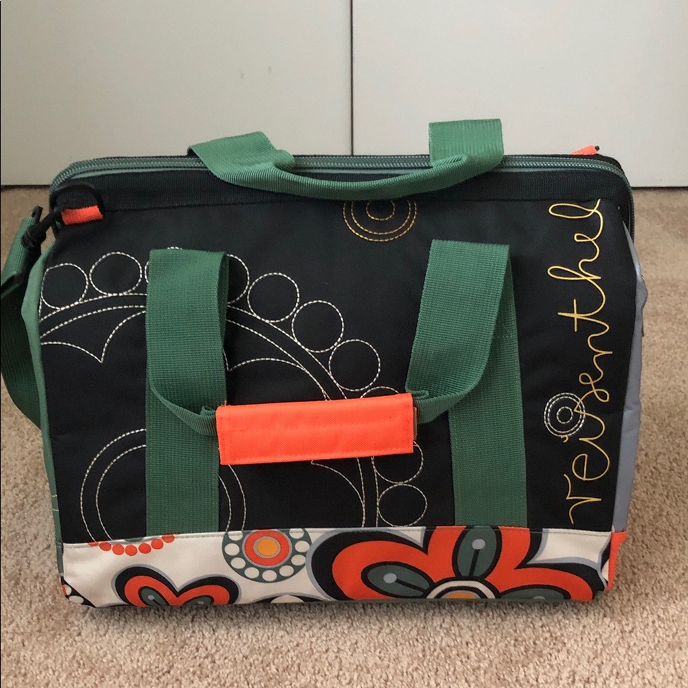 Reisenthel Women's Floral Travel Bag - Green and Gray - Picture 3 of 9